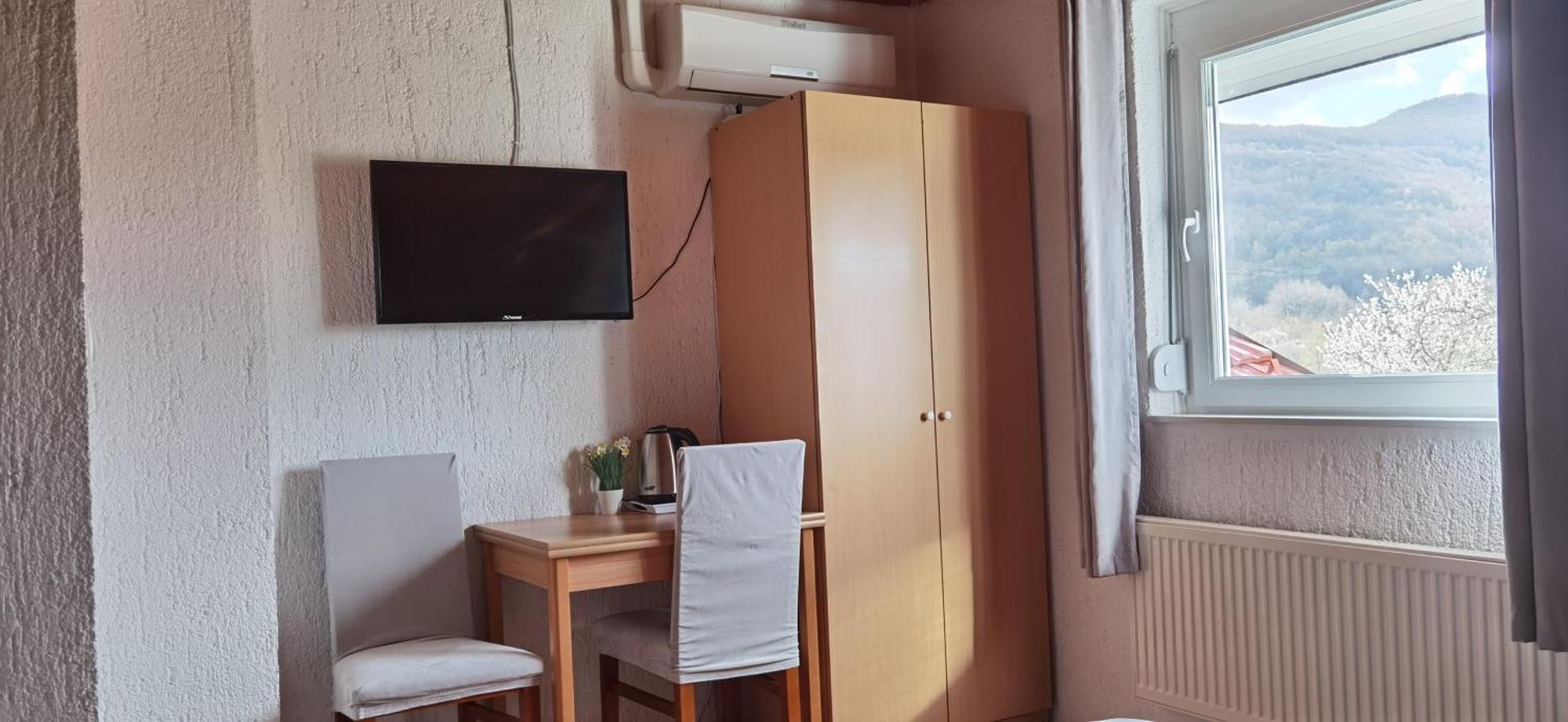 House Viktoria Hotel Seliste Dreznicko Exterior foto